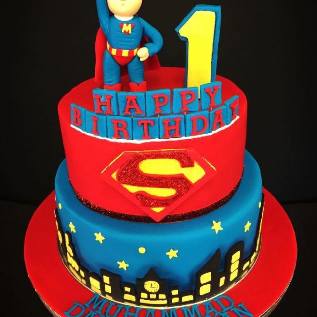 Kids Birthday Cake 14 Superman 640x640 - Bolos de Festas são o atrativo do Evento
